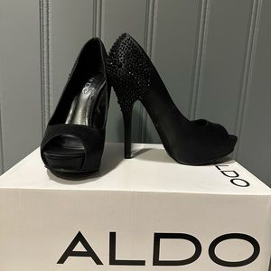 Aldo peep toe platform pumps